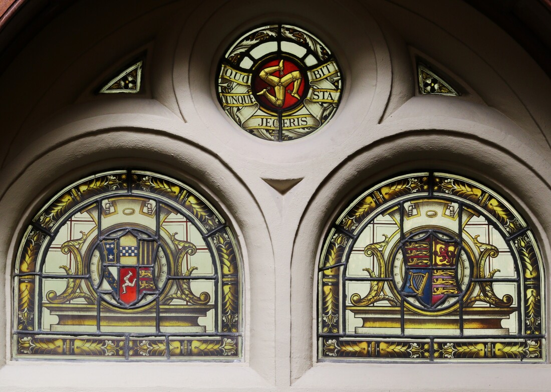 Heraldic window, Tynwald